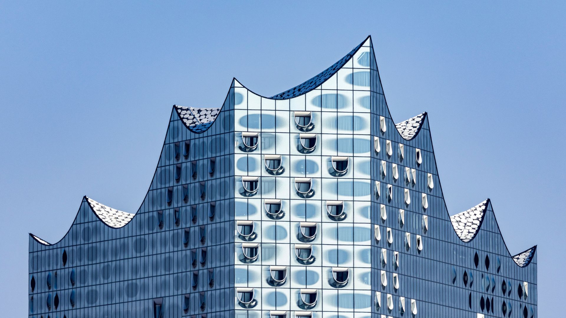 06.06.2027 -  Elbphilharmonie Hamburg